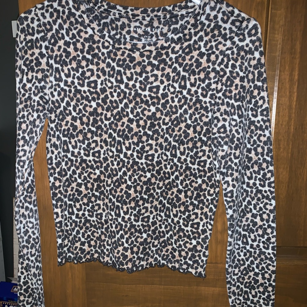 American eagle cheetah print long sleeve crop top